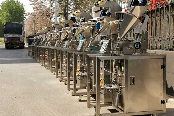小型粉劑全自動包裝機廣泛適用于食品粉劑、中藥沖劑的小袋包裝