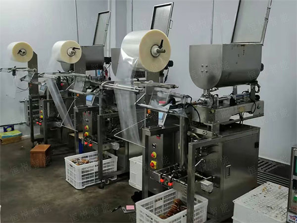 智能化全自動(dòng)醬料包裝機(jī)，食品生產(chǎn)之所需