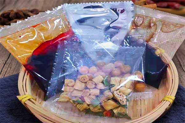 芝麻醬包、番茄醬包、骨湯料包可采用高湯醬料包裝機(jī)